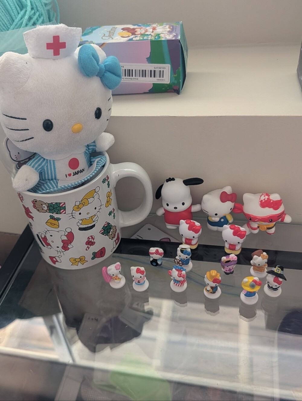 Hello Kitty & Sanrio Collector Bundle – Mug, Plush, Mini Figures & Extras!